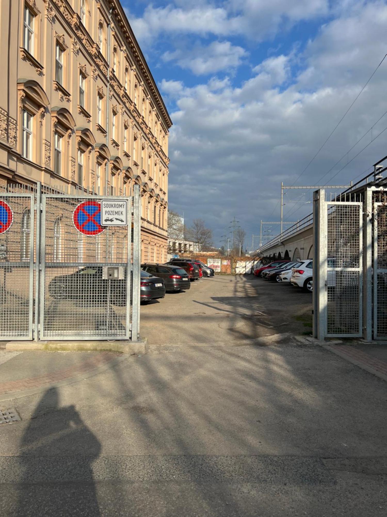 Parking *